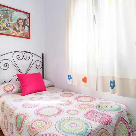 4 Bedroom Pet Friendly In *