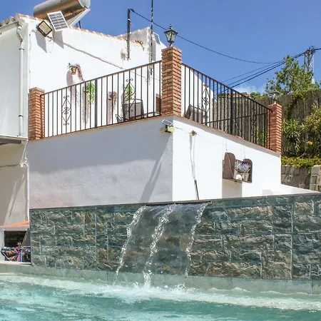 4 Bedroom Pet Friendly In *